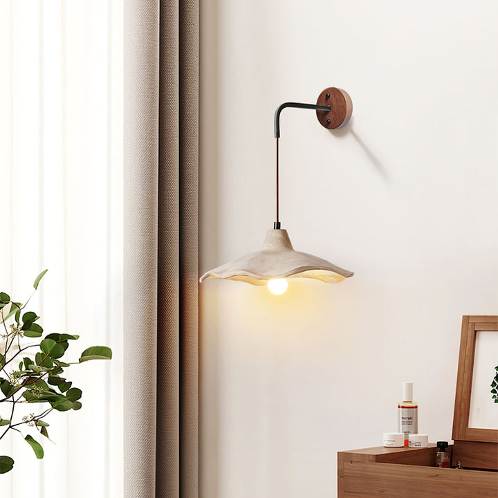 Mirella Sconce