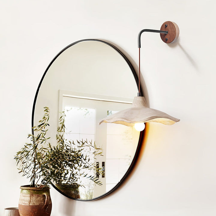 Mirella Sconce