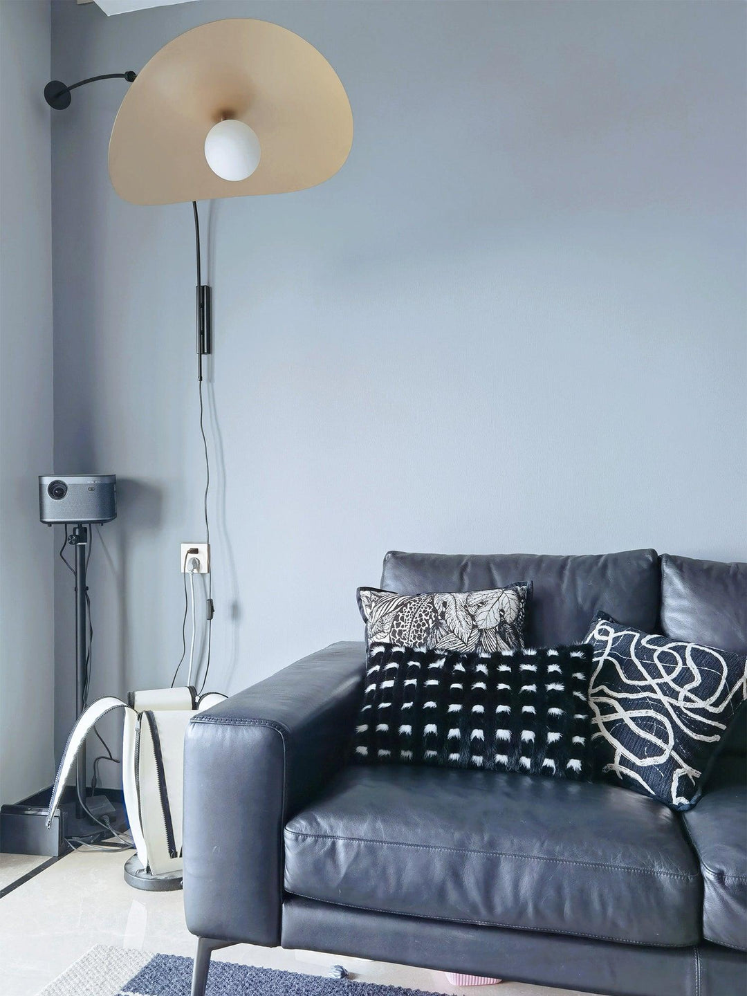 Myrna Wall Light
