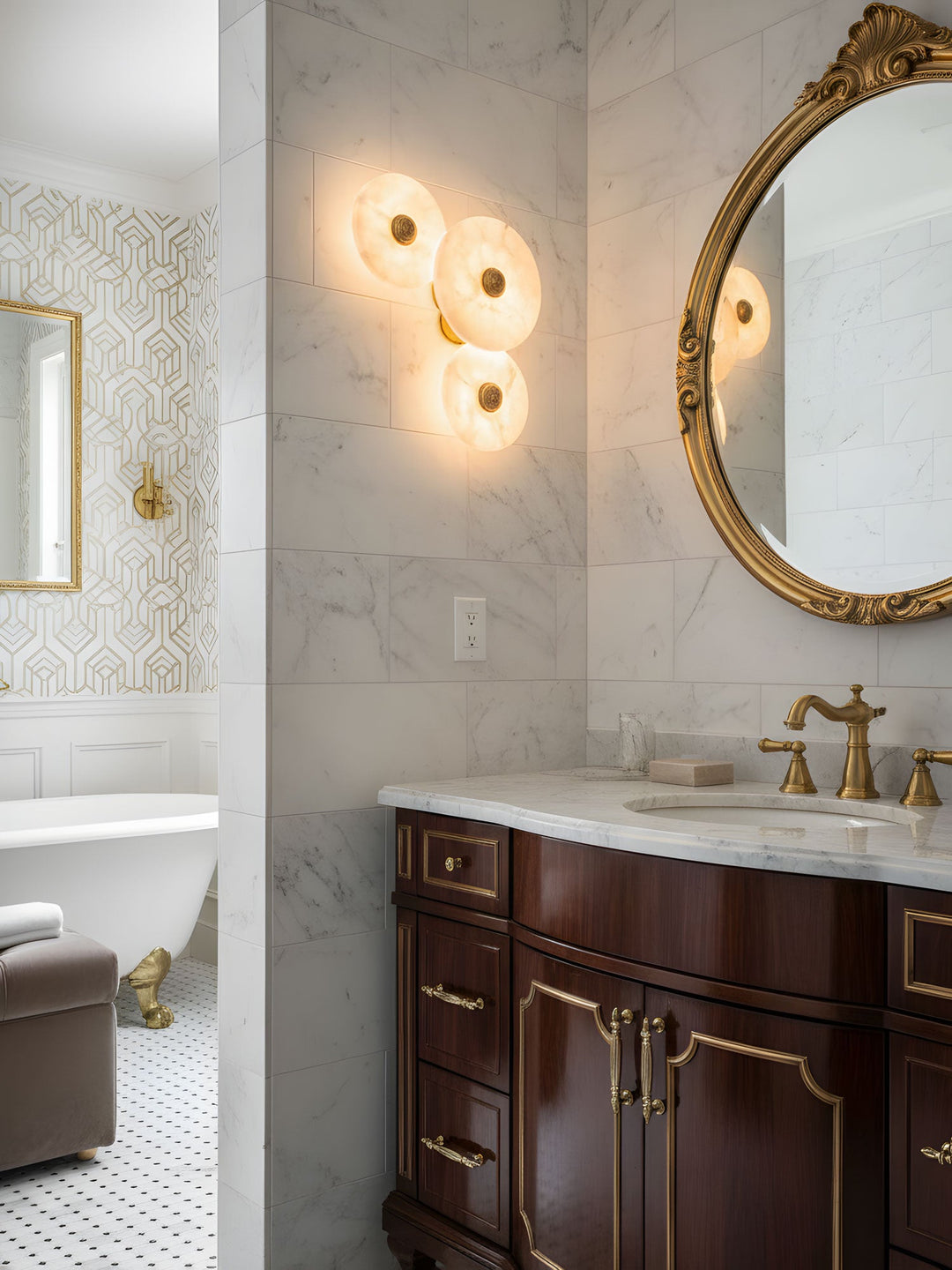 Nayra Alabaster Wall Lamp