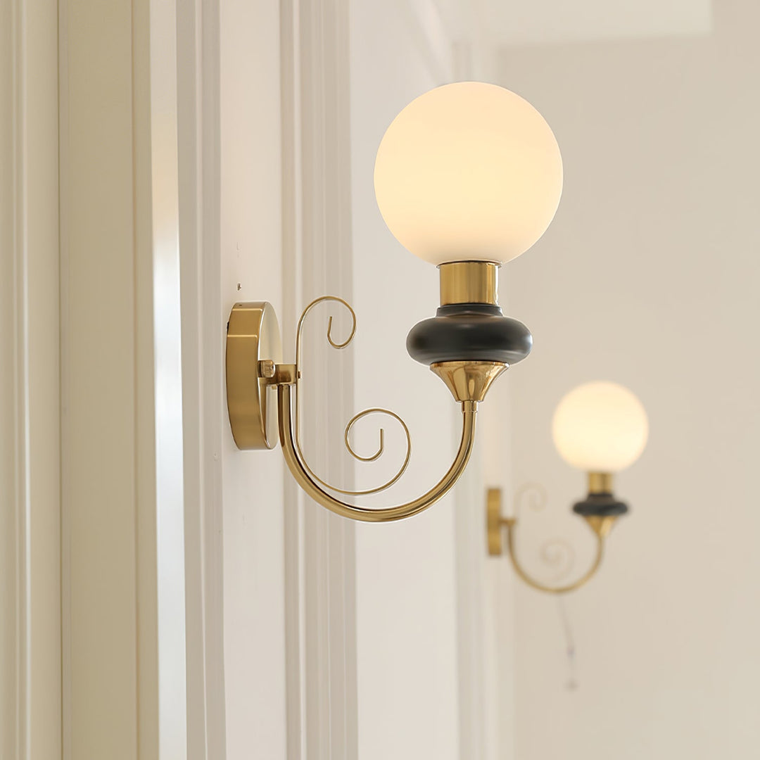 Onyx Plug-in Wall Lamp