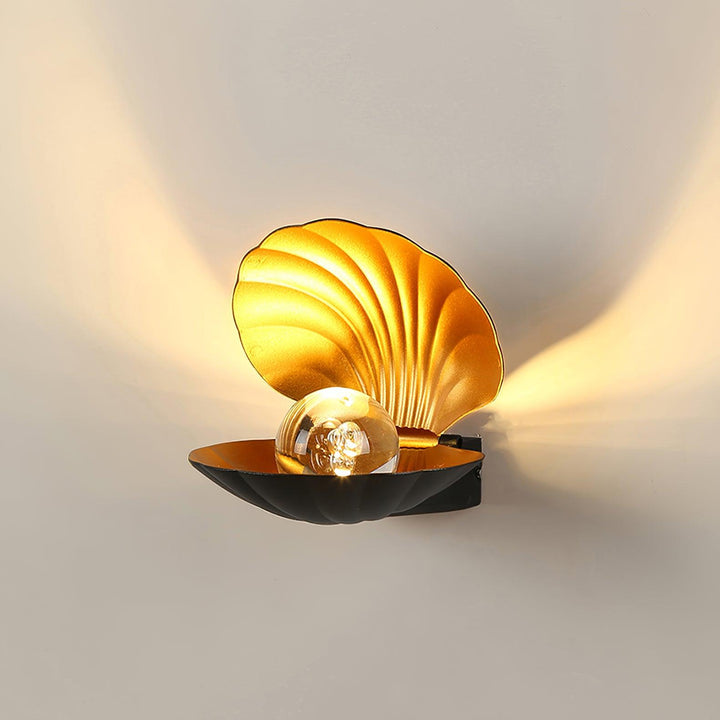 Pearl Clam Wall Light
