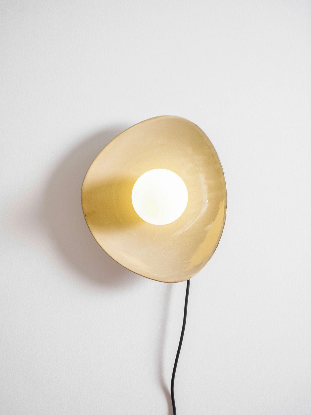 Pebble Disc Plug-in Wall Light