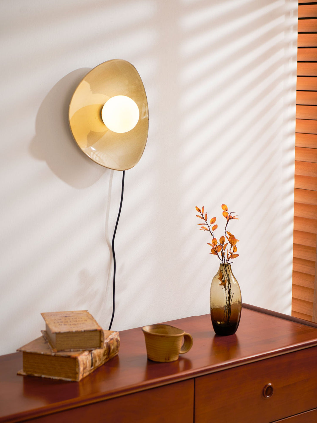 Pebble Disc Plug-in Wall Light