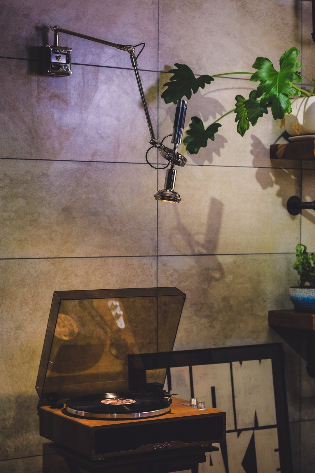 Precision Beam Wall Lamp