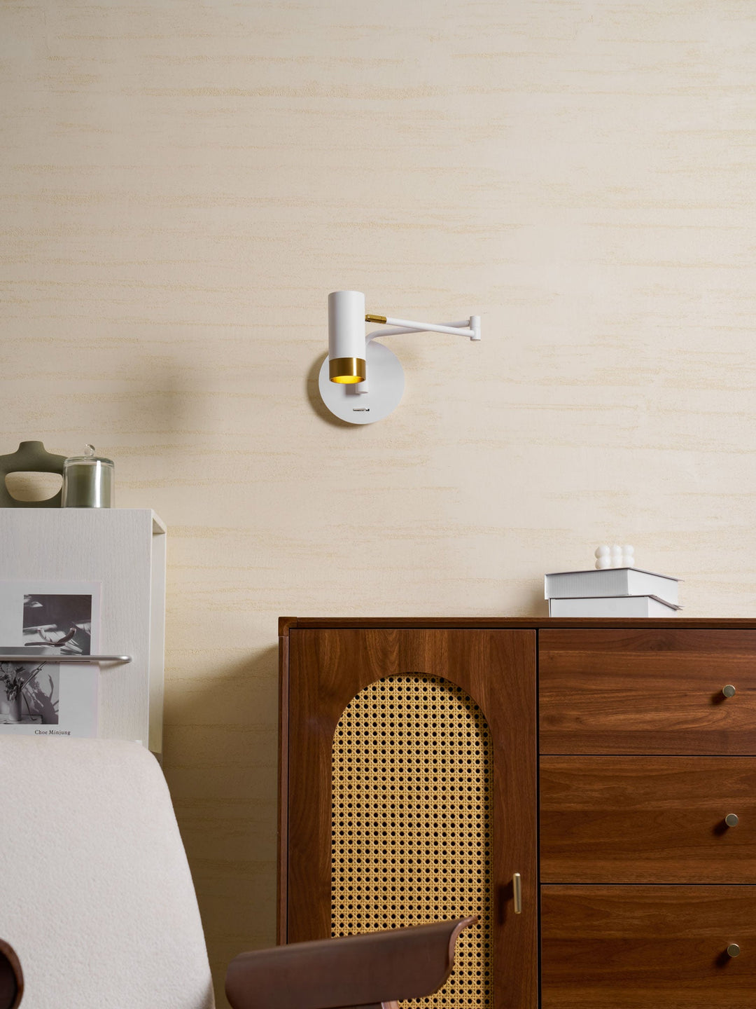 Ridge Arm Wall Lamp