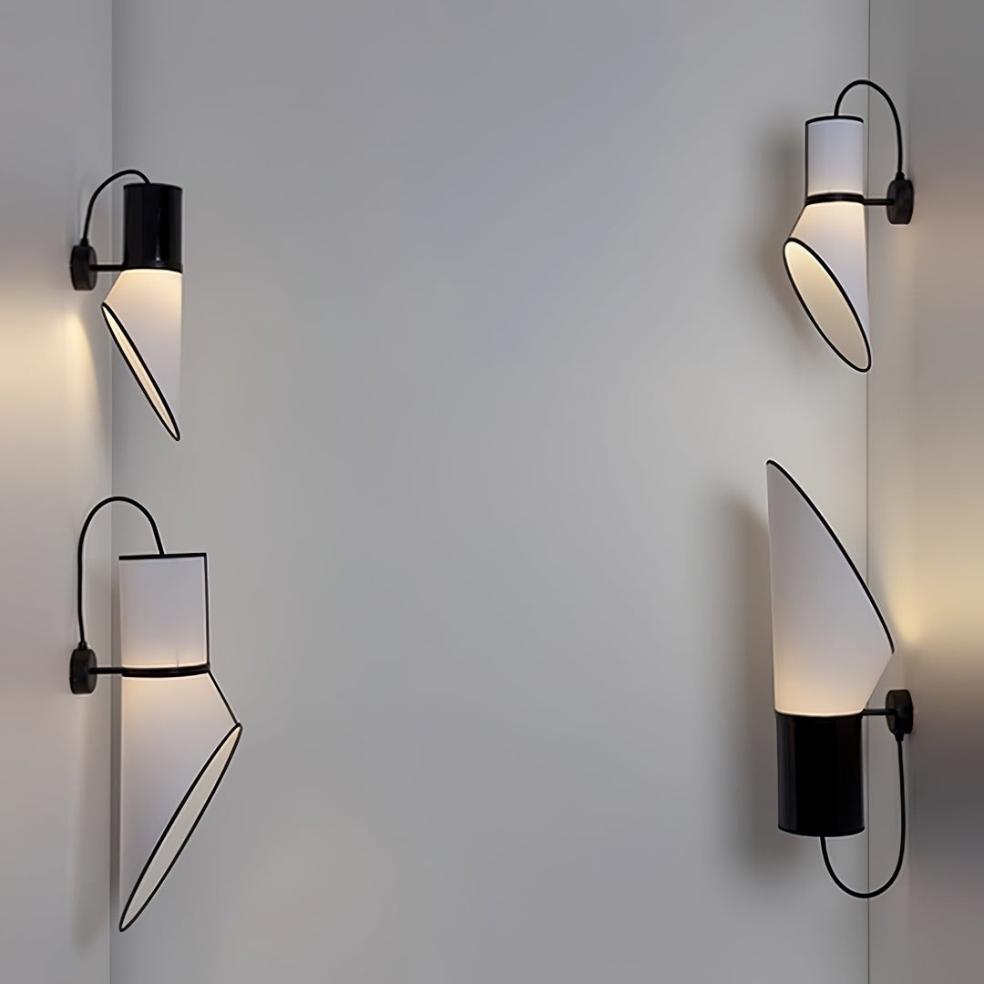 Sketch Line Wall Sconce