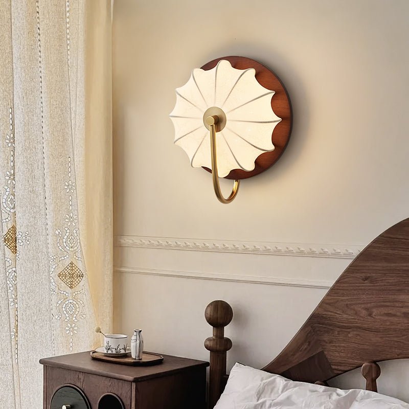 Solenne Petal Wall Lamp