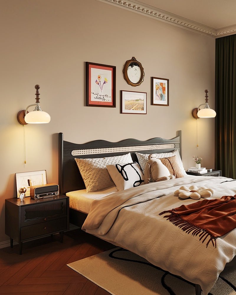Spindlecrest Wall Lamp