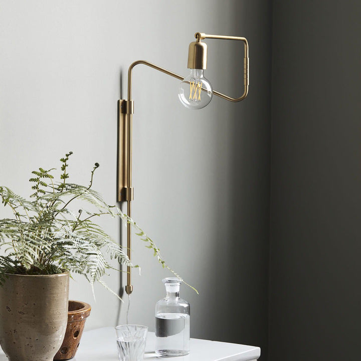 Swing Wall Lamp