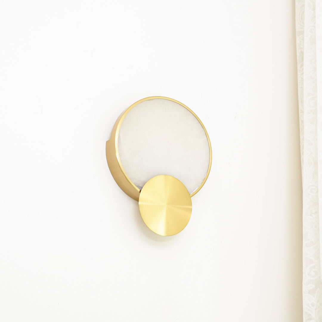 Terra Svet Alabaster Wall Lamp