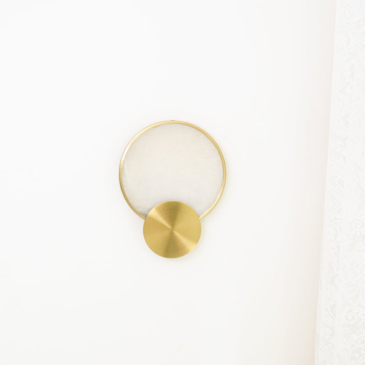 Terra Svet Alabaster Wall Lamp