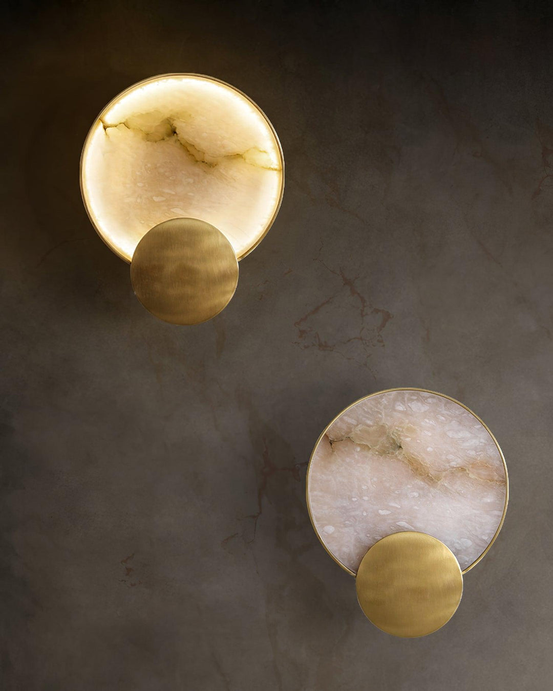 Terra Svet Alabaster Wall Lamp