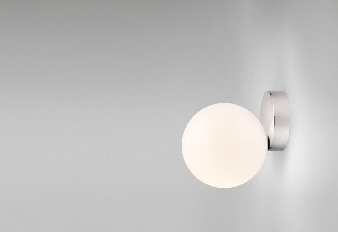 Tip of The Tongue Wall Lamp