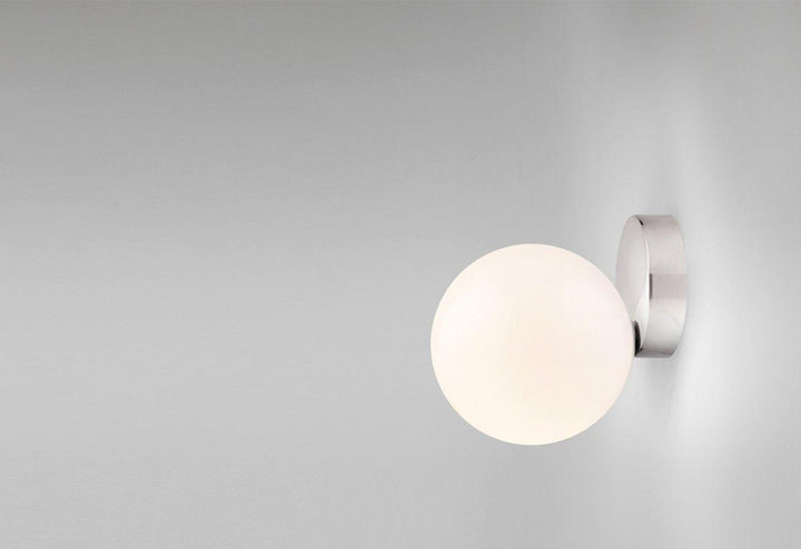 Tip of The Tongue Wall Lamp