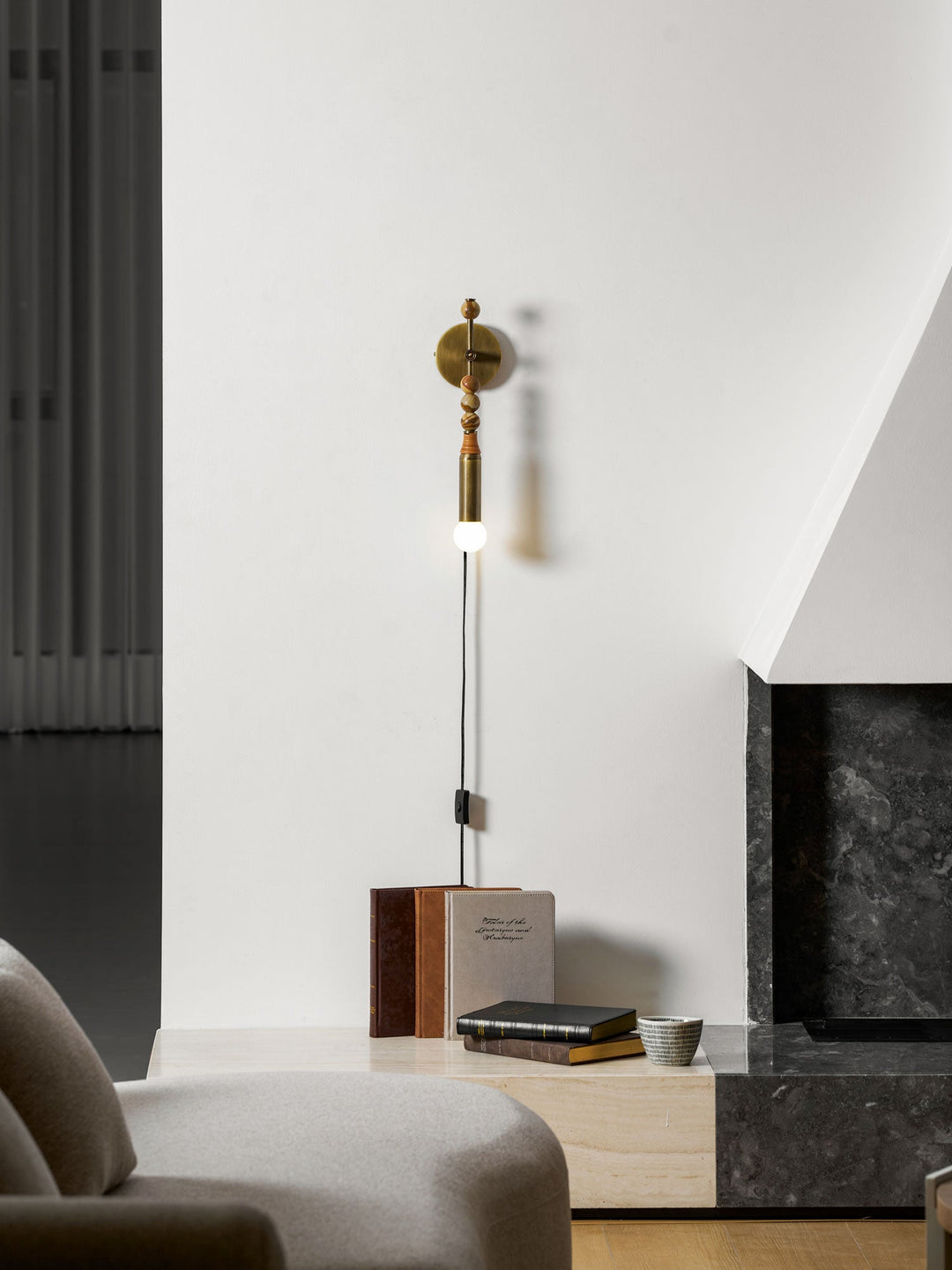 Toam Plug-in Wall Lamp