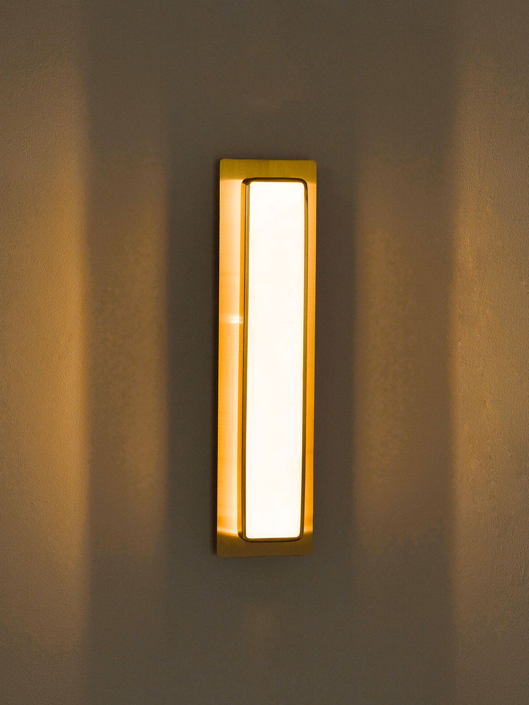 Velmora Alabaster Wall Light