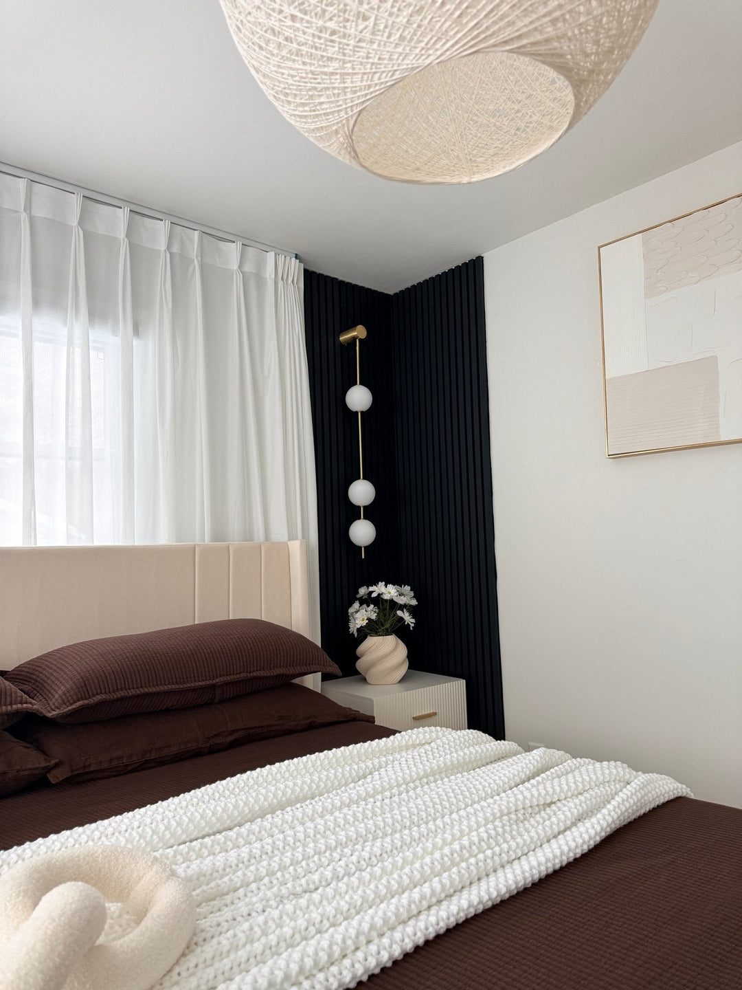 Vertical Balls Wall Lamp