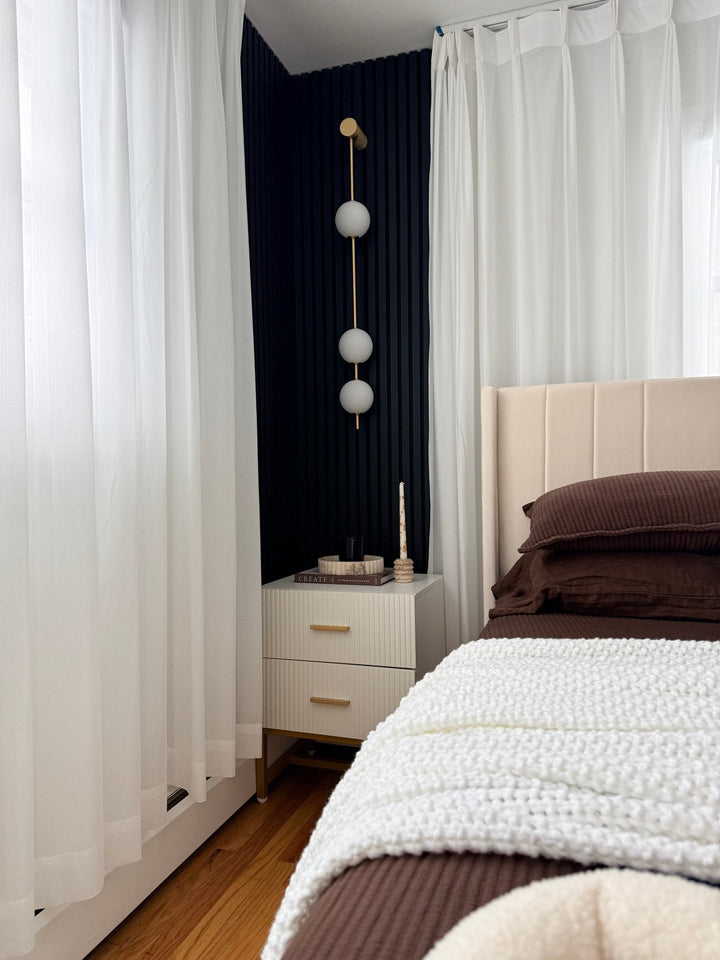 Vertical Balls Wall Lamp