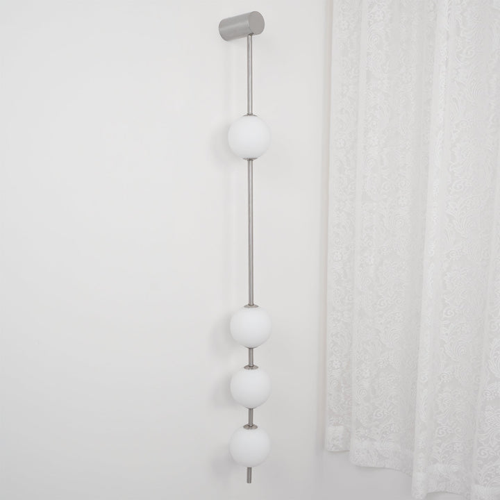 Vertical Balls Wall Lamp