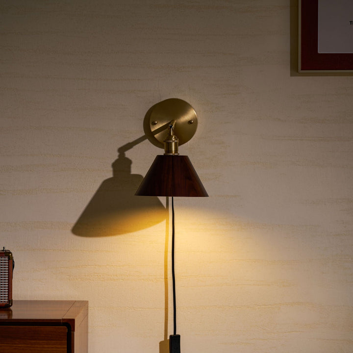 Vintage Wood Plug-in Wall Lamp