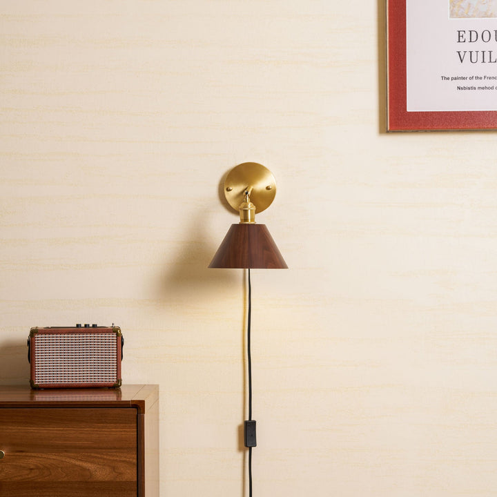 Vintage Wood Plug-in Wall Lamp